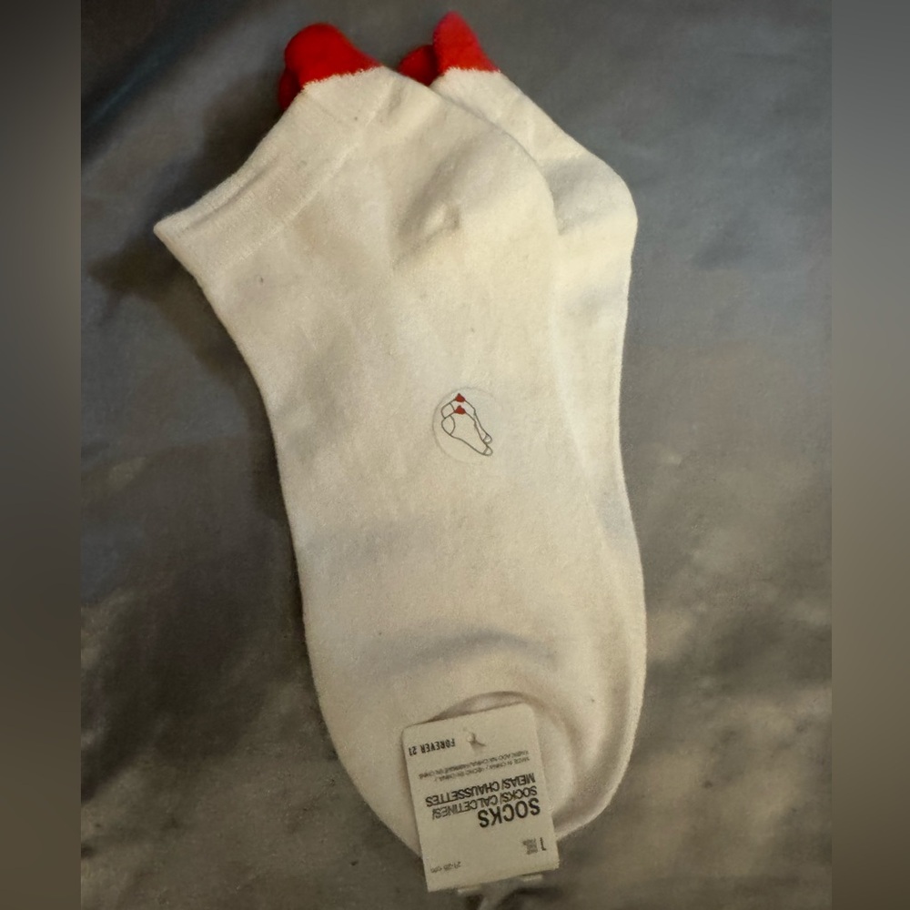 Forever 21 White with ❤️ heart Ankle Socks
